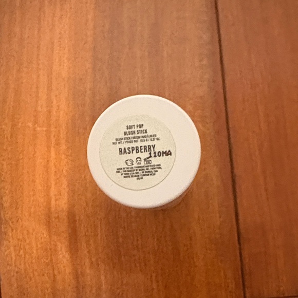 Makeup By Mario Raspberry blush - Picture 3 of 4